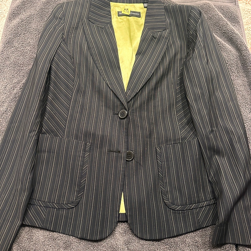 Dana Buchman Black and Gold Blazer